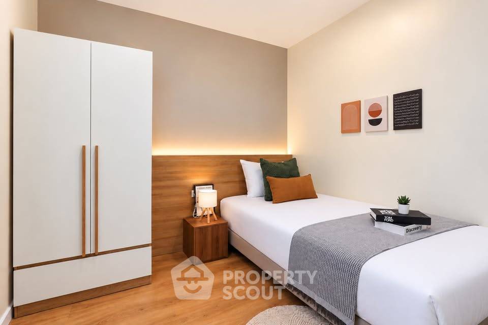 picture 2-BR Condo For Sale At The Trio Garden Condominium (ID 3468062) - 19/29