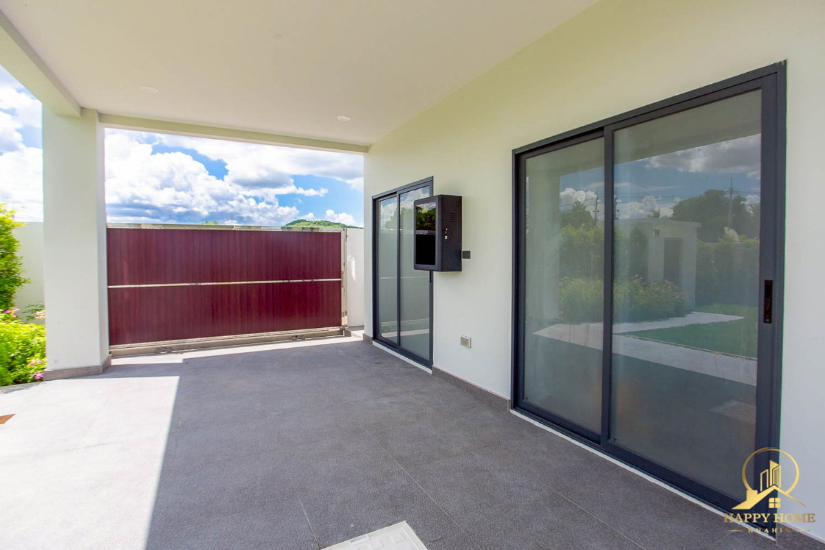 picture Brand new villa for sale in Black Mountain area - 10/50