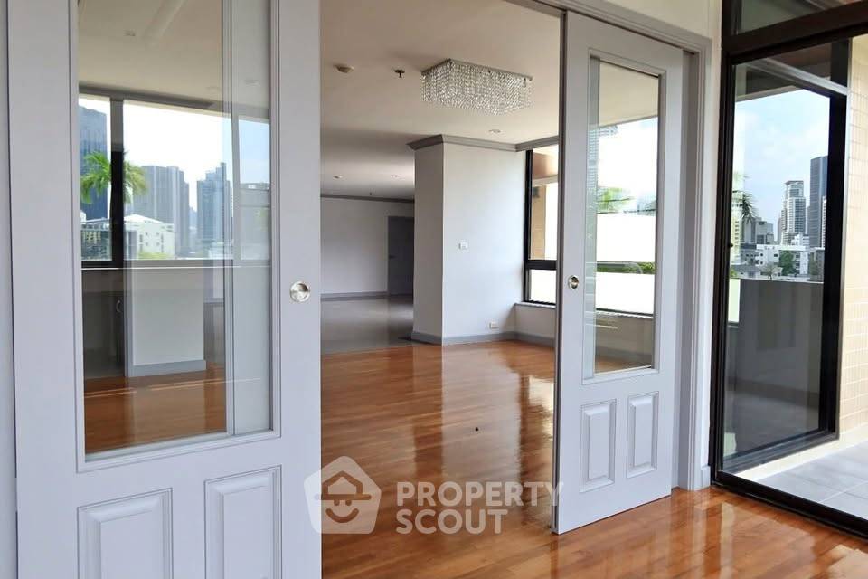picture 3-BR Condo at Ruamsuk Condominium near BTS Thong Lor (ID 3470475) - 1/8