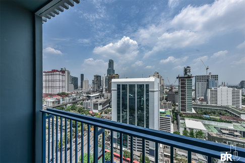 XT Phayathai Location Near Employment, Surrounded by Lifestyles near Airport Rail Link Phaya Thai Station