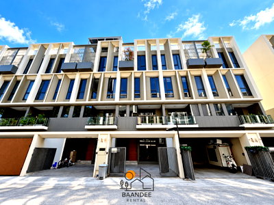 Townhouses for rent Bangkok : Ther Ladprao 93 Furnished 3 Bedroom Townhome Pets Allowed