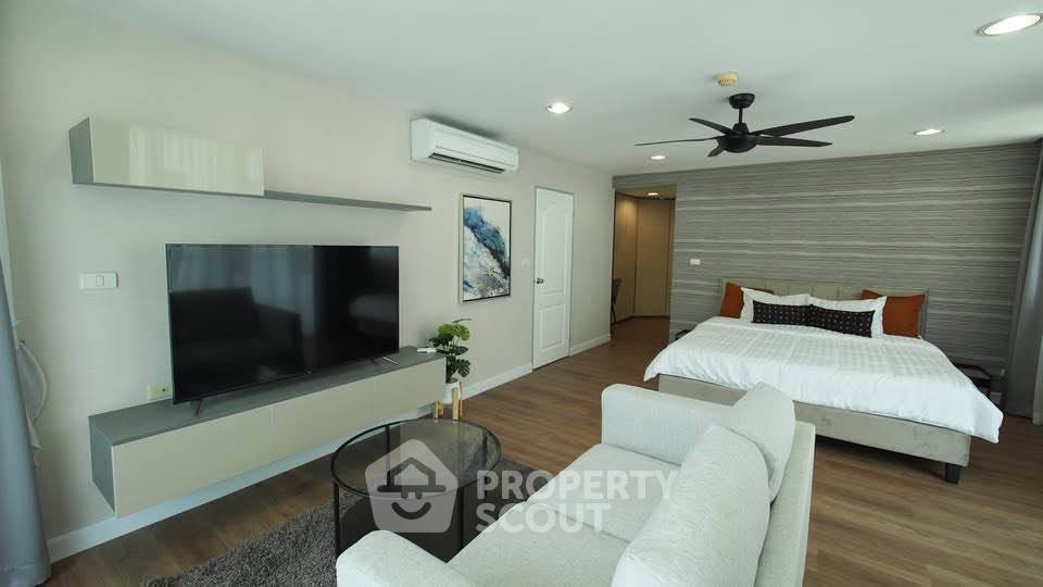 picture 4-BR Condo at The Fine @ River Condominium near BTS Saphan Taksin (ID 3470834) - 3/14