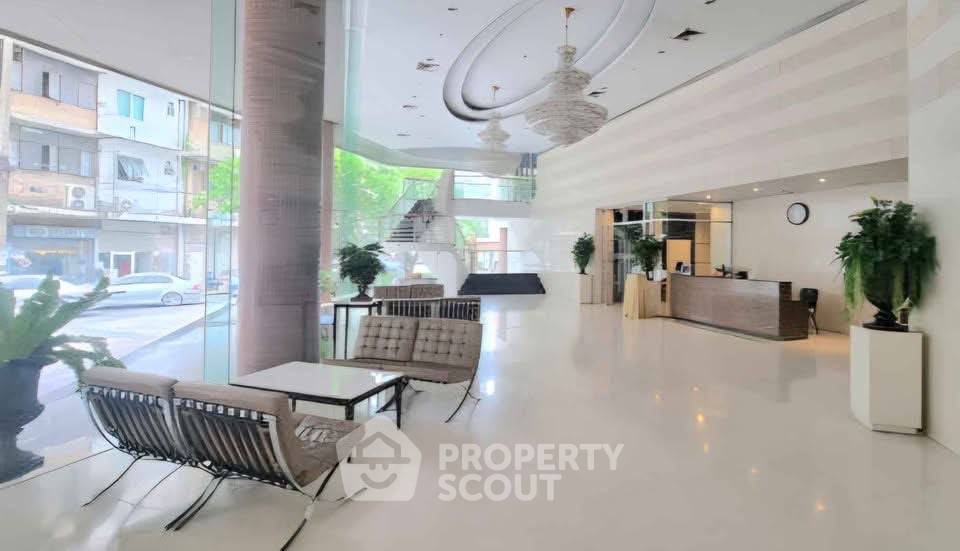 picture 2-BR Condo at Citi Smart Sukhumvit 18 near BTS Asok (ID 3467308) - 10/19
