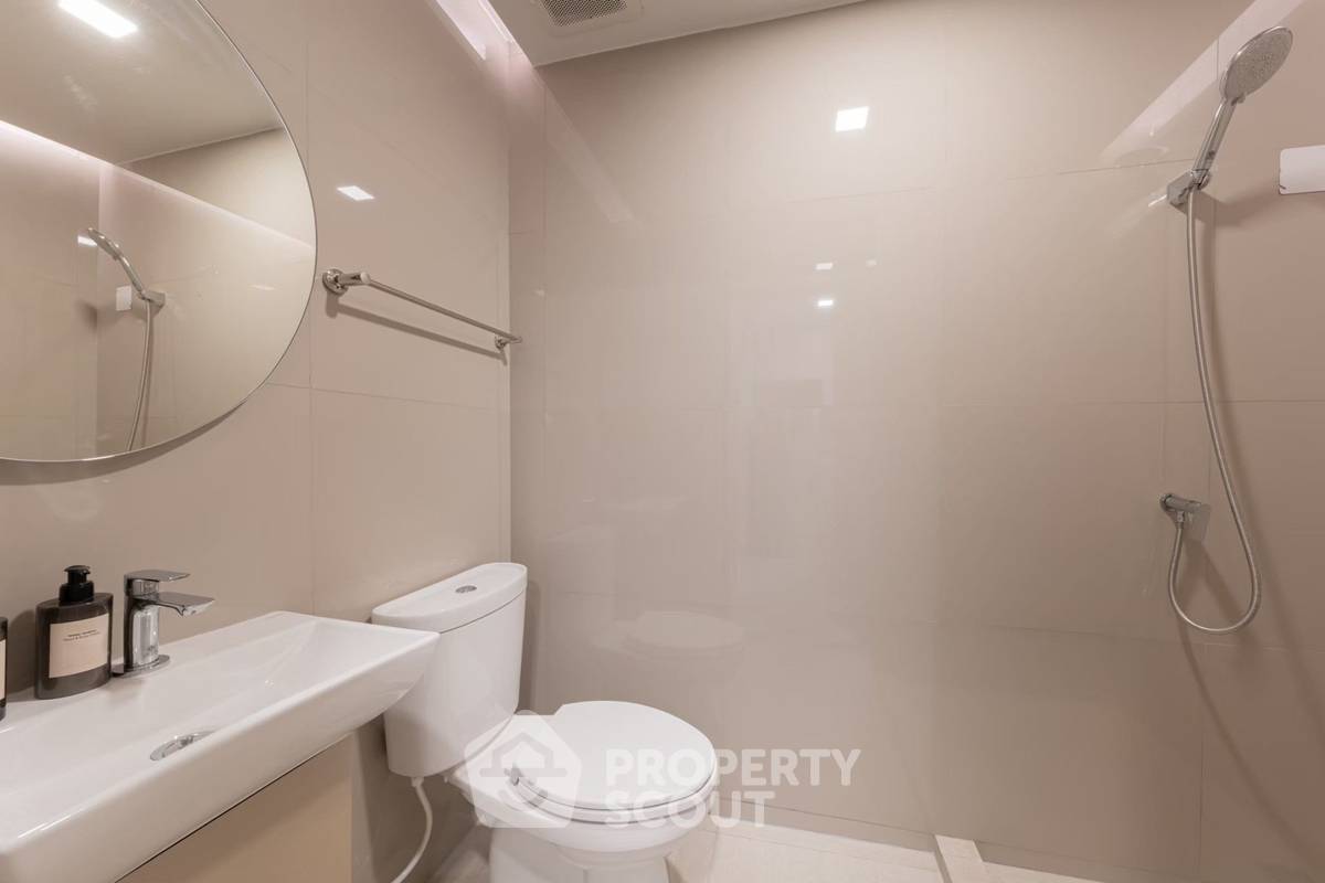 picture 1-BR Condo At COBE Ratchada-Rama 9 Near MRT Huai Khwang (ID 2205830) - 7/12