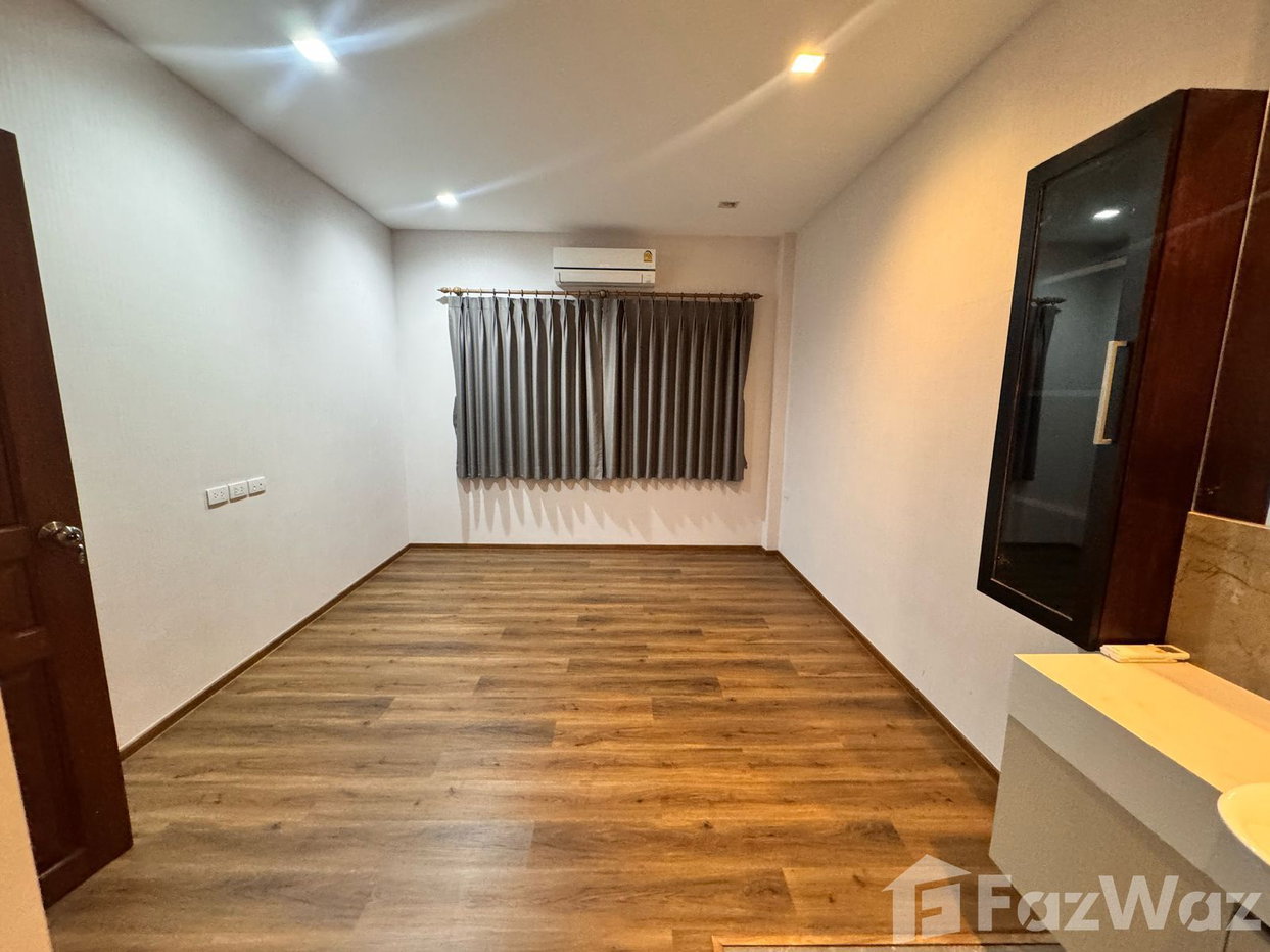 picture 6Bedrooms Corner House+ Warehouse For sale 5337080 - 16/23
