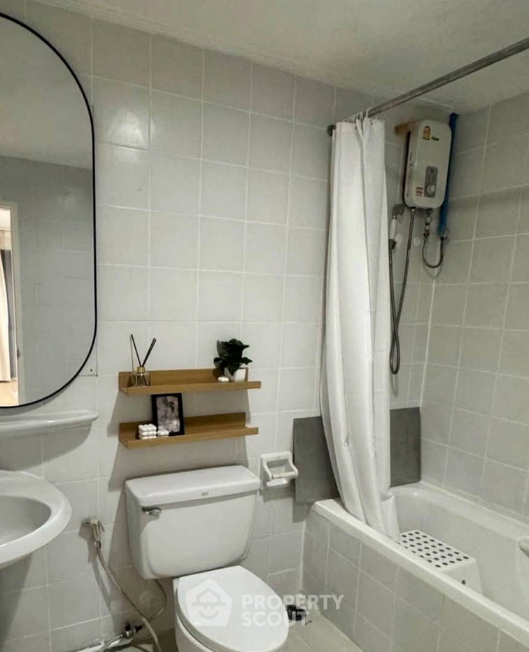 picture 2-BR Condo At Waterford Park Rama 4 Near BTS Phra Khanong (ID 3469380) - 10/10