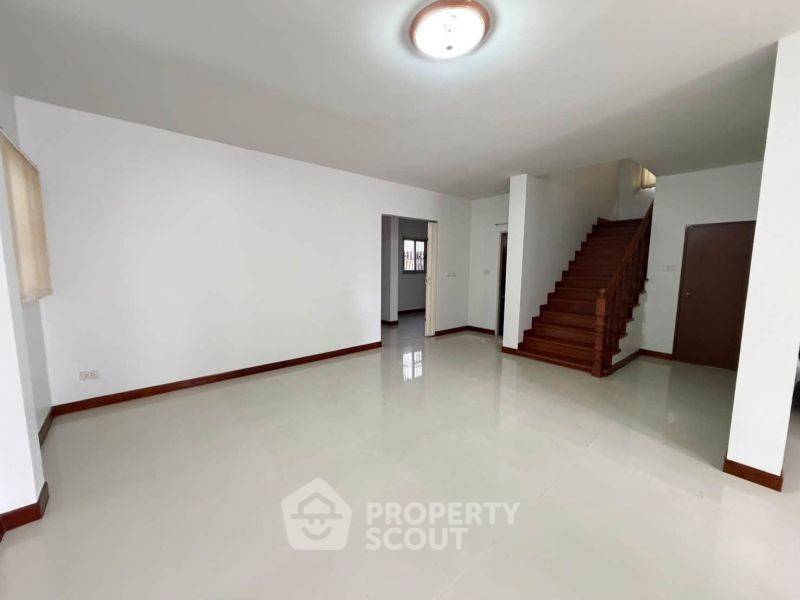 รูป บ้าน 4 ห้องนอน 220 ตร.ม. ขายที่ Srinakarin Village (ID 3469443) - รูปที่ 4/13