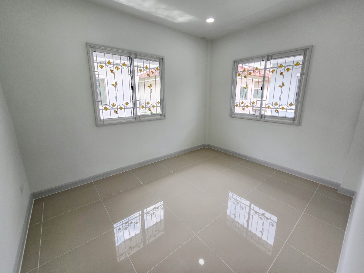 รูป บ้านแฝด รีโนเวทใหม่ ทำเลดี หมู่บ้านพร้อมพัฒน์1 ถ.ปัญญาเนเชอรัลปาร์ค แขวงสามวาตะวันตก เขตคลองสามวา - รูปที่ 19/23