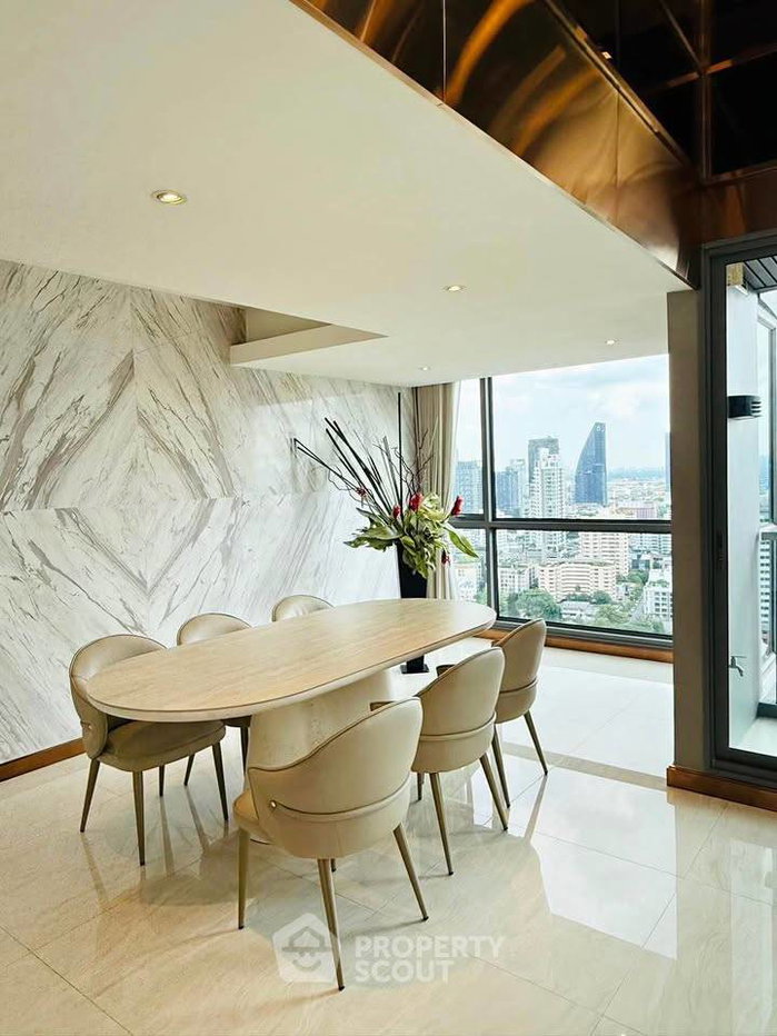 picture 30th–31st-Floor 4-BR H Sukhumvit 43 Near BTS Phrom Phong (ID 3454772) - 1/15