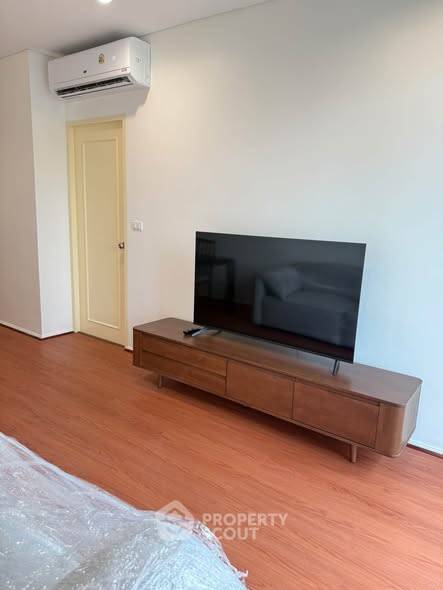 รูป คอนโด 1-ห้องนอน ที่ วิลล่า อโศก ใกล้ MRT เพชรบุรี (ID 3469021) - รูปที่ 2/3