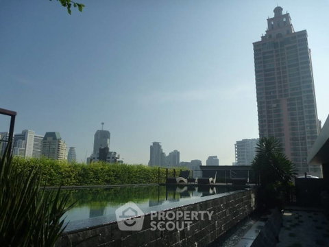 คอนโด 1 ห้องนอน XVI The Sixteenth ใกล้ MRT ศูนย์สิริกิติ์ (ID 386952)