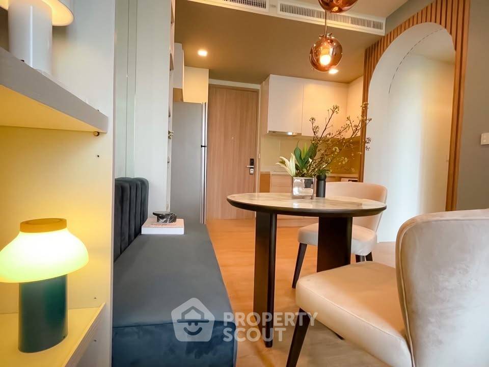 picture 2-BR Condo At Noble Around Sukhumvit 33 Near BTS Phrom Phong (ID 3467055) - 13/20