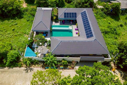 Luxury Pool Villa for Sale in Hua Hin Soi 70