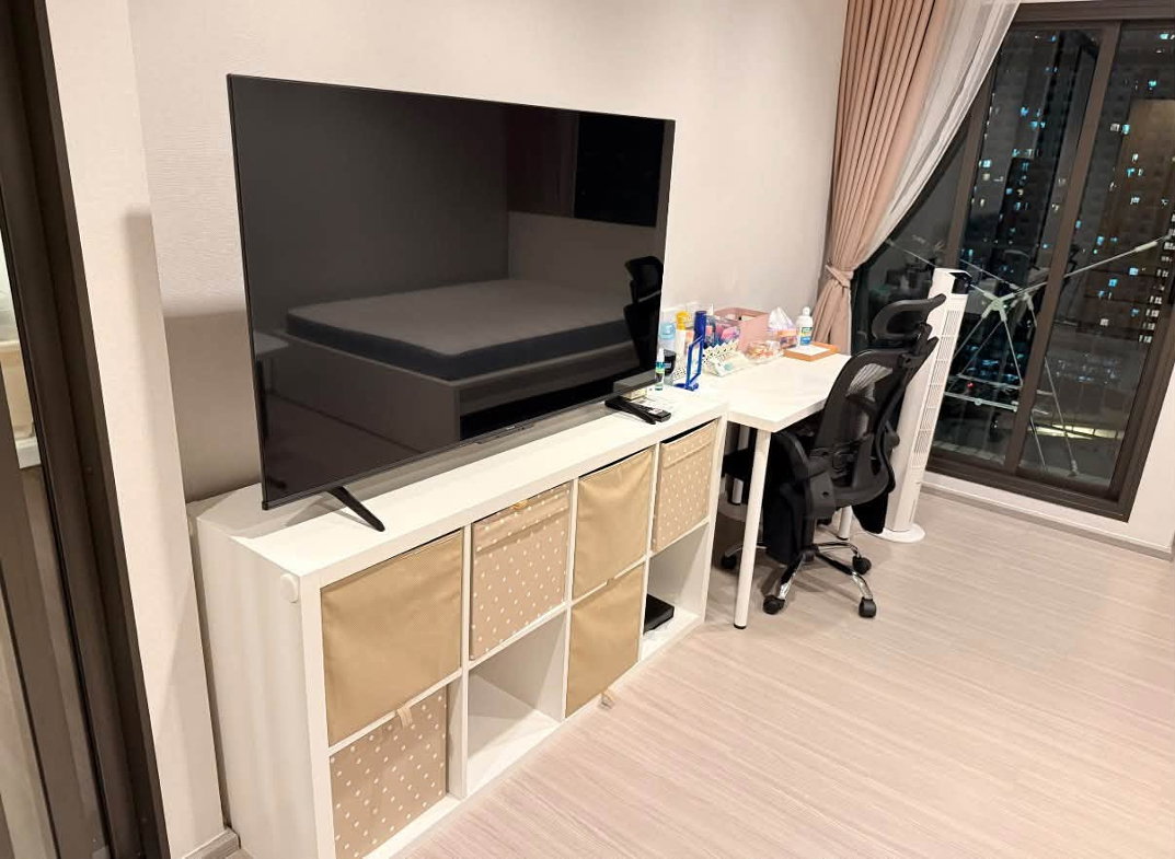 picture 🍀 For Rent Life Sathorn Sierra 🍀 Add Line ID: @zcondo 🔥 C6529 - 4/10