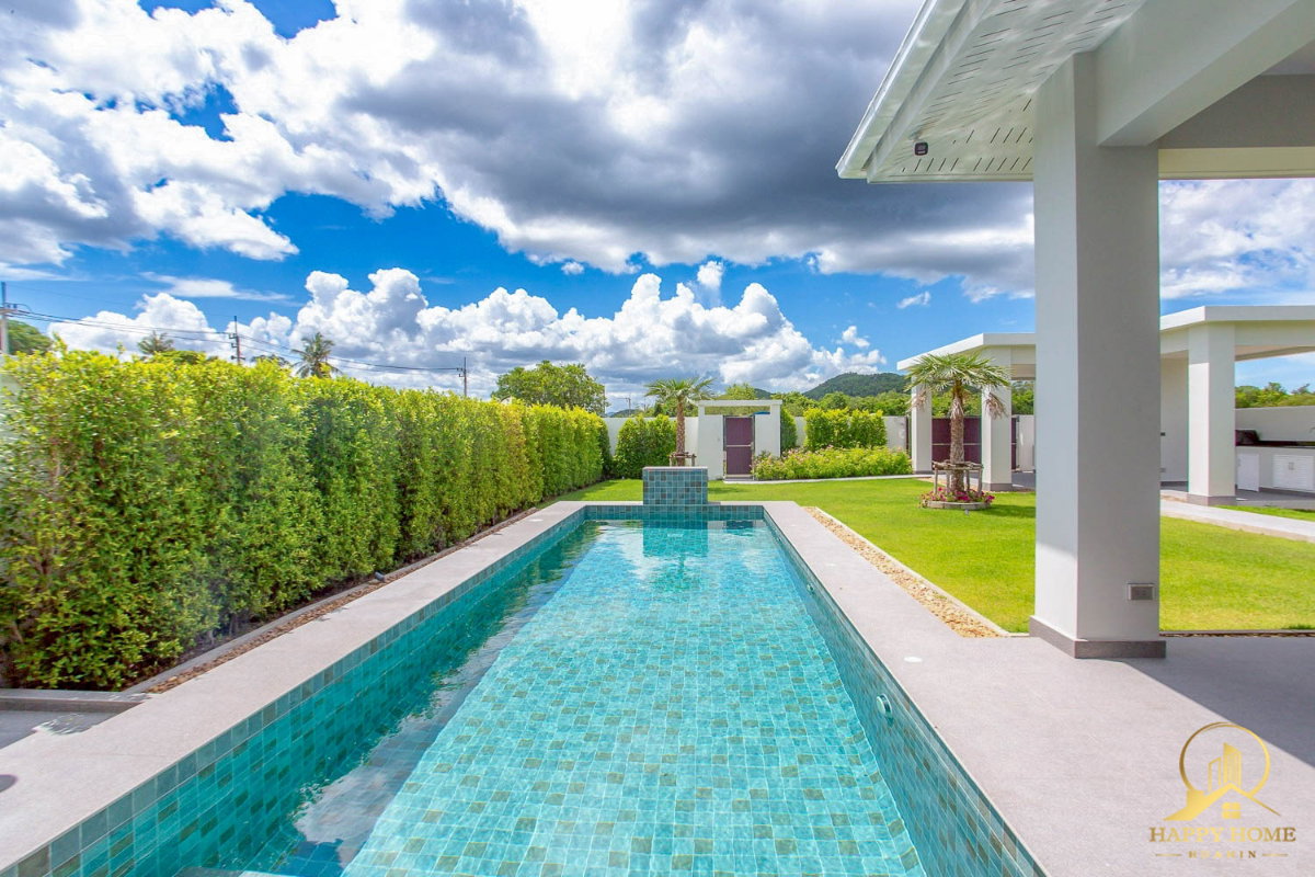 picture Brand new villa for sale in Black Mountain area - 40/50