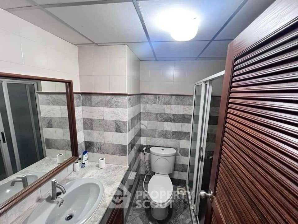 picture 1-BR Condo at Silom Suite Condominium near BTS Saint Louis (ID 1842805) - 8/8