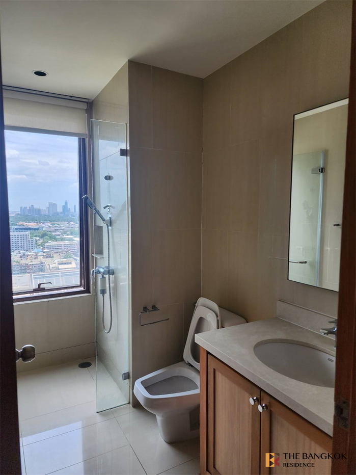 picture Beautiful Room, Ready-to-move-in The Emporio Place - 6/10