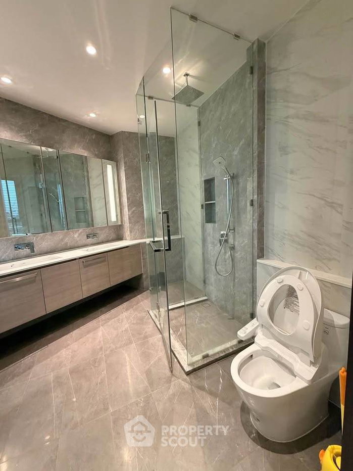 picture Near MRT Phahon Yothin | 15th-Floor 1-BR, The Crest Park Residences (ID 3468844) - 3/4