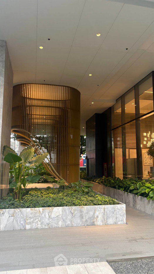 picture Studio Condo at 28 Chidlom near BTS Chit Lom (ID 3471187) - 11/13