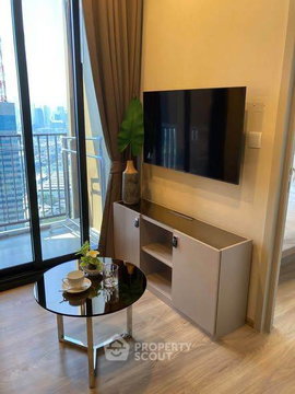 42nd-Floor 1-BR Condo At Oka Haus Sukhumvit 36 Near BTS Thong Lor (ID 3471114)