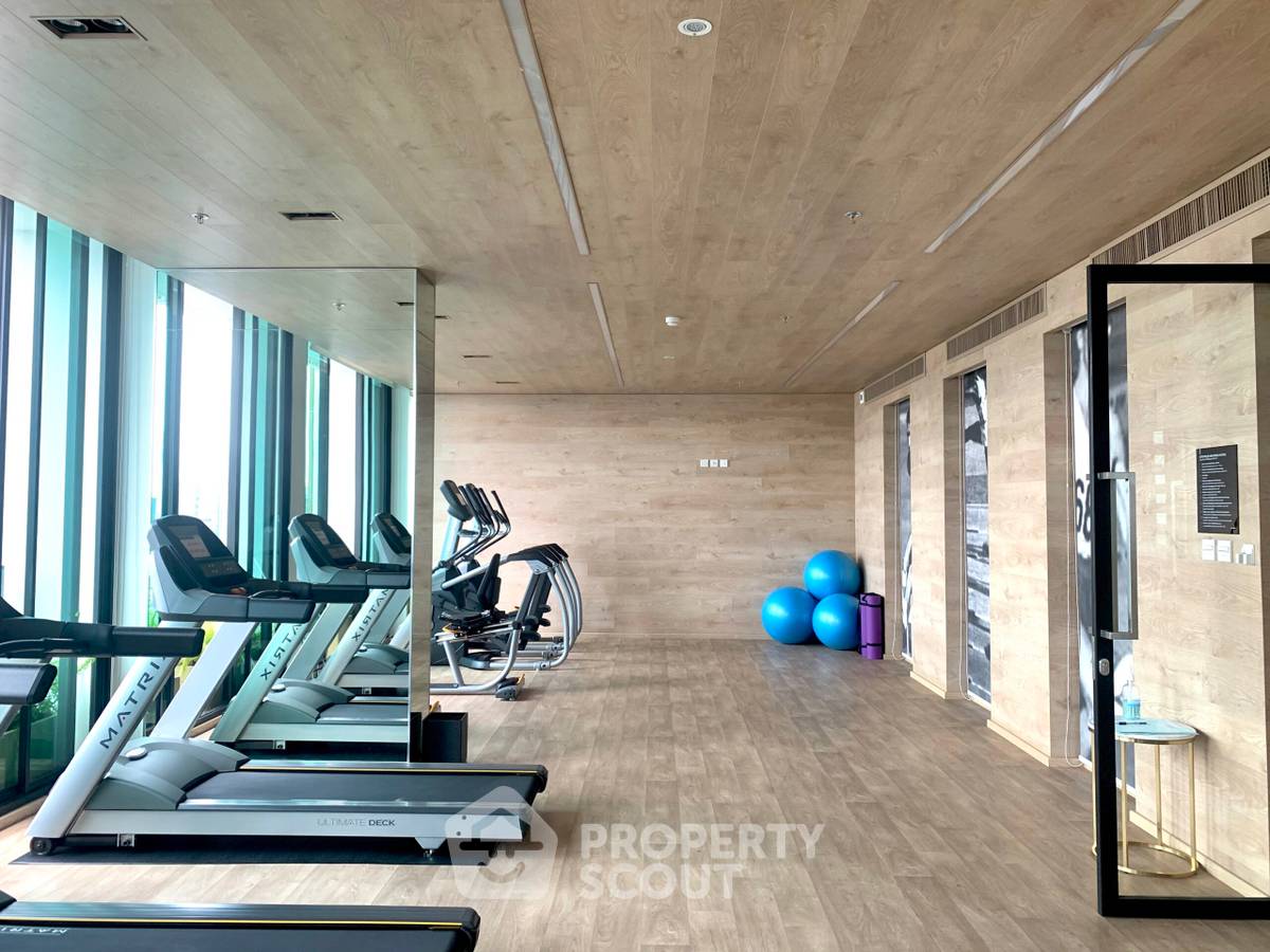 picture 2-BR Condo For Sale At Noble Recole Sukhumvit 19 Near MRT Sukhumvit (ID 513403) - 14/14