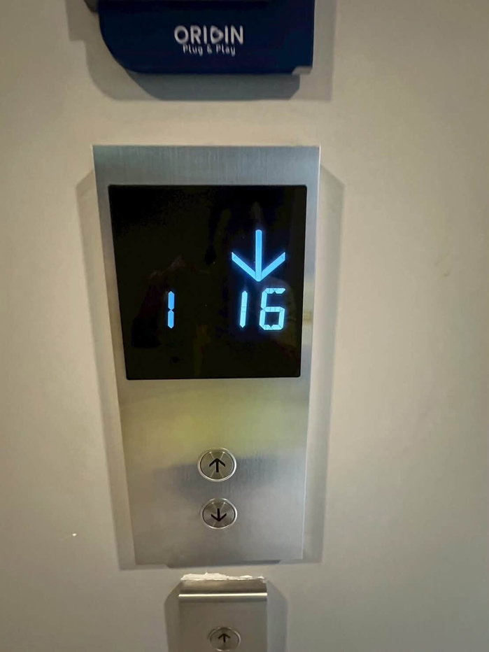 picture MRT Ramintra KM.9 Condo The Origin Plug & Play Ramintra ( Rental ) Price  16,000 Baht - 17/18