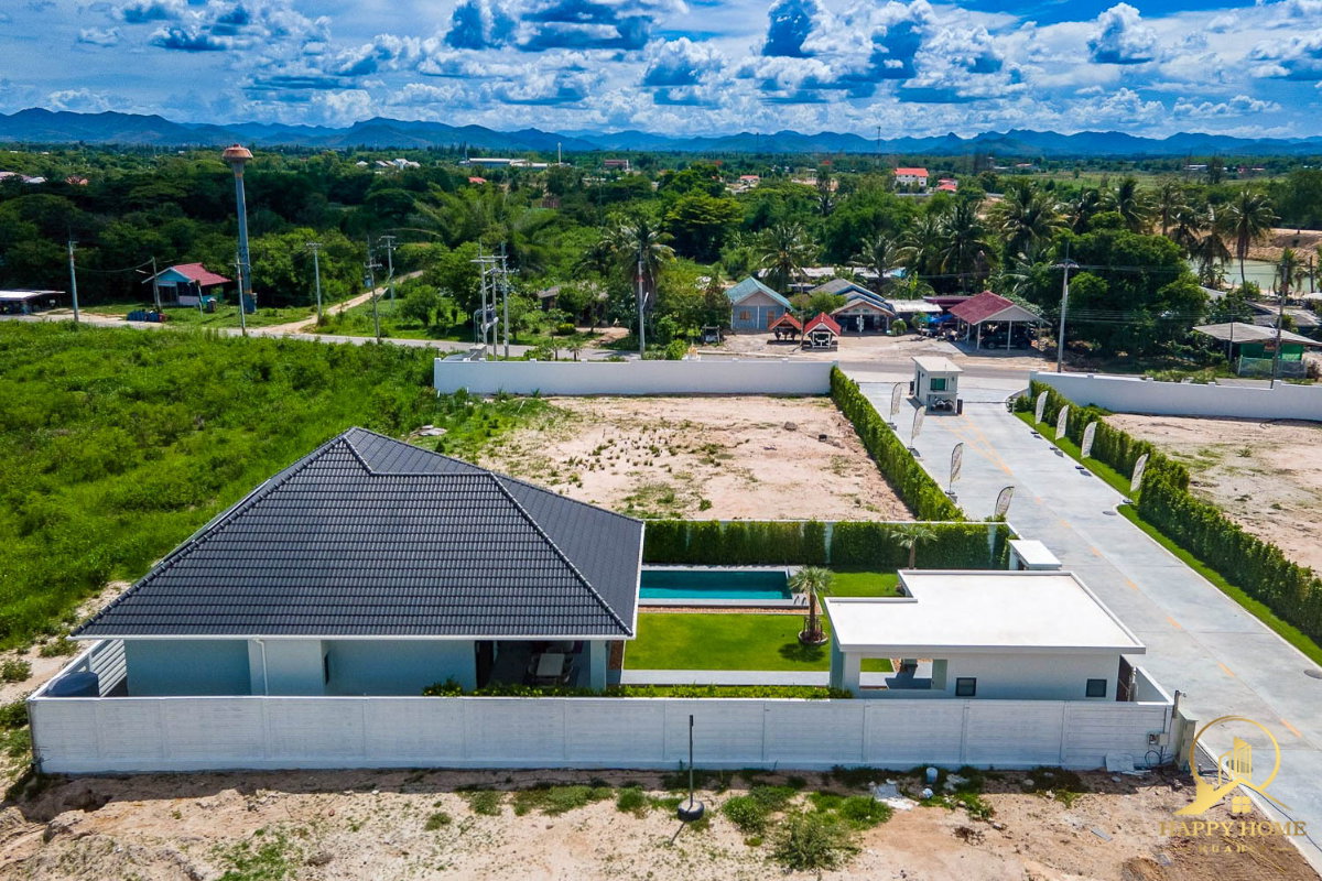 picture Brand new villa for sale in Black Mountain area - 3/50