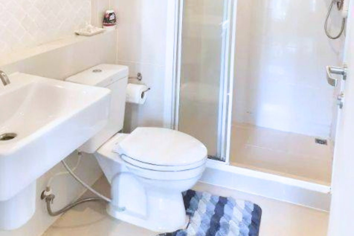 picture THE BASE DOWNTOWN PHUKET | 1-Bedroom Condo for Rent | 35 SQ.M. | Wi-Fi Included - 7/11