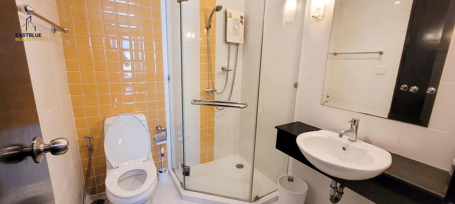 picture For Rent: Citi Smart Sukhumvit 18 Condo 🏡 Prime Location Near BTS Asoke! - 9/10