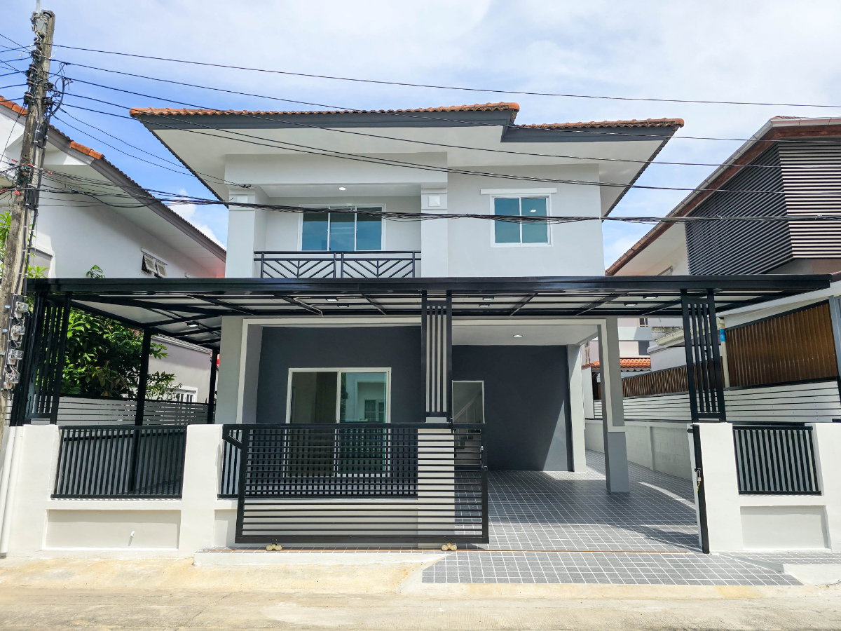 รูป บ้านแฝด ตกแต่งรีโนเวทใหม่ หลังใหญ่ หมู่บ้านบุรีรมย์ ซอยคู้บอน41 แขวงบางชัน เขตคลองสามวา - รูปที่ 1/20
