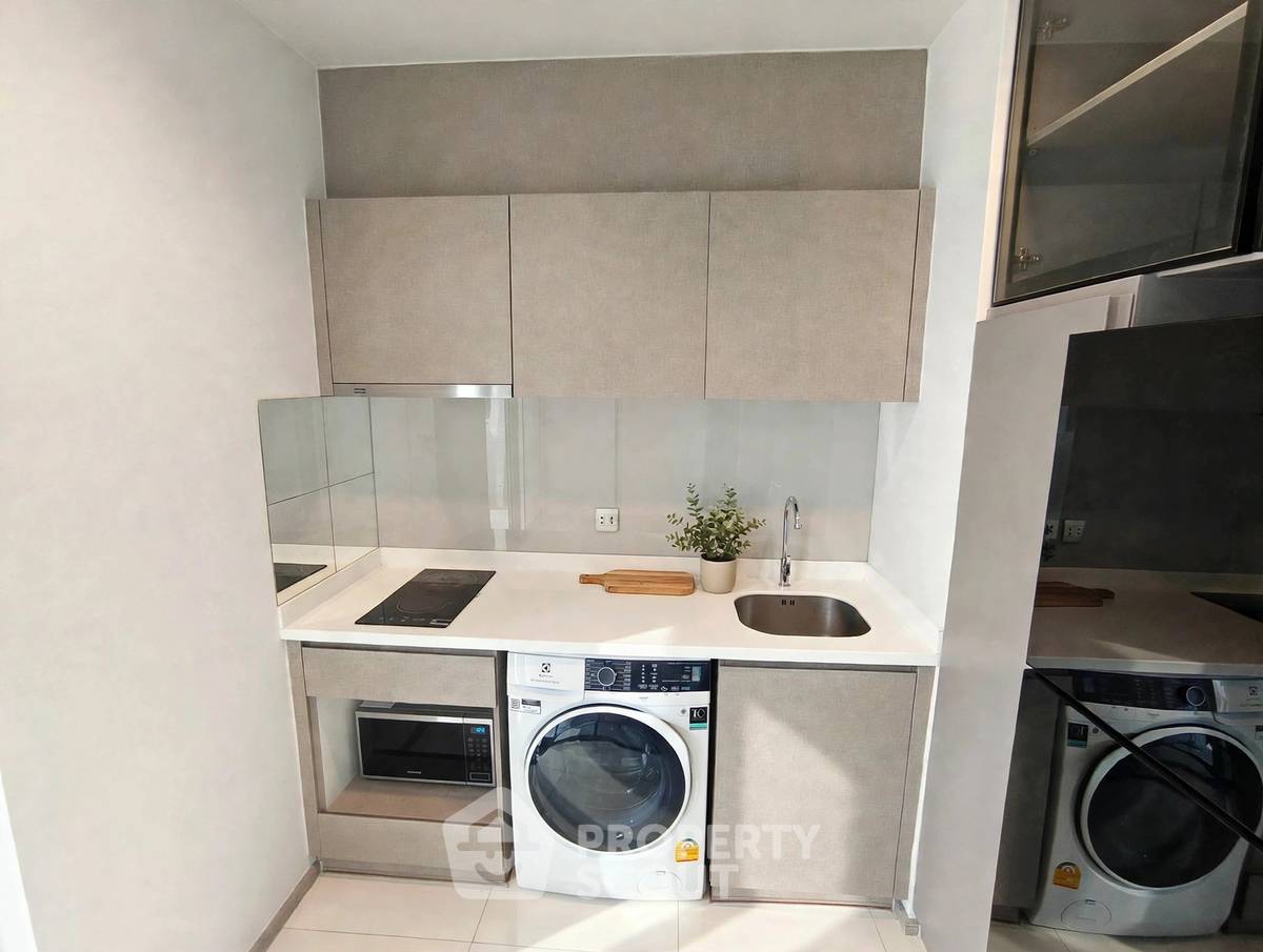 picture 39th-Floor 1-BR Life Asoke - Rama 9 Near MRT Phra Ram 9 (ID 3468168) - 8/9