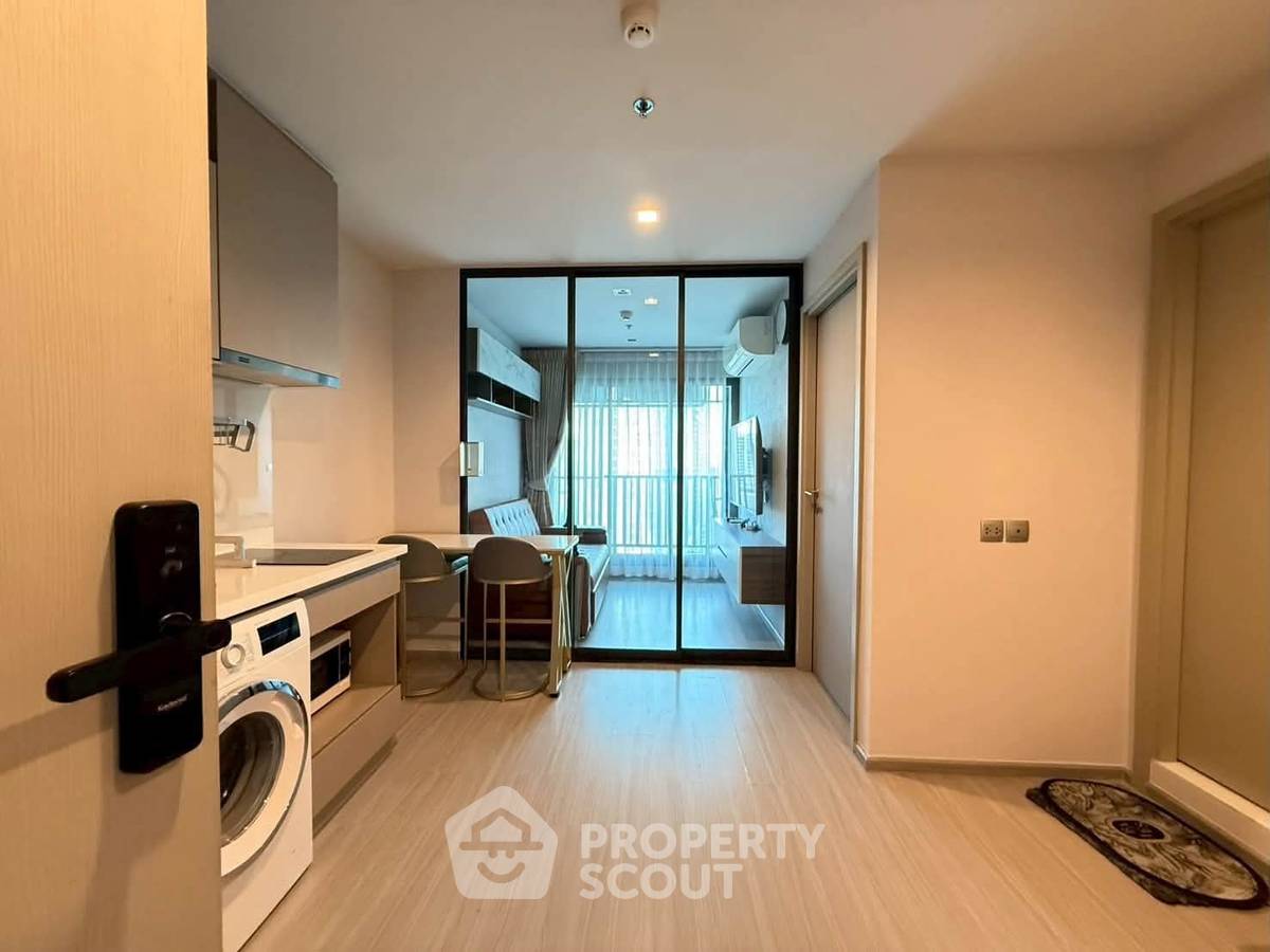 picture 100m To BTS Ha Yaek Lat Phrao: High-Floor 1-BR At Life Ladprao (ID 3470948) - 4/10