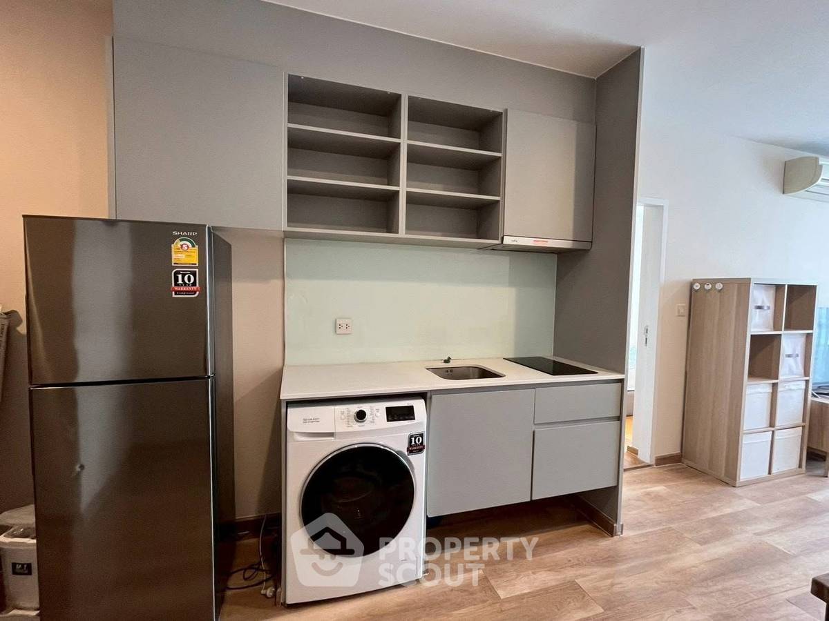 picture Just 200m To BTS Surasak | 1-BR At Noble Revo Silom (ID 3469437) - 4/9