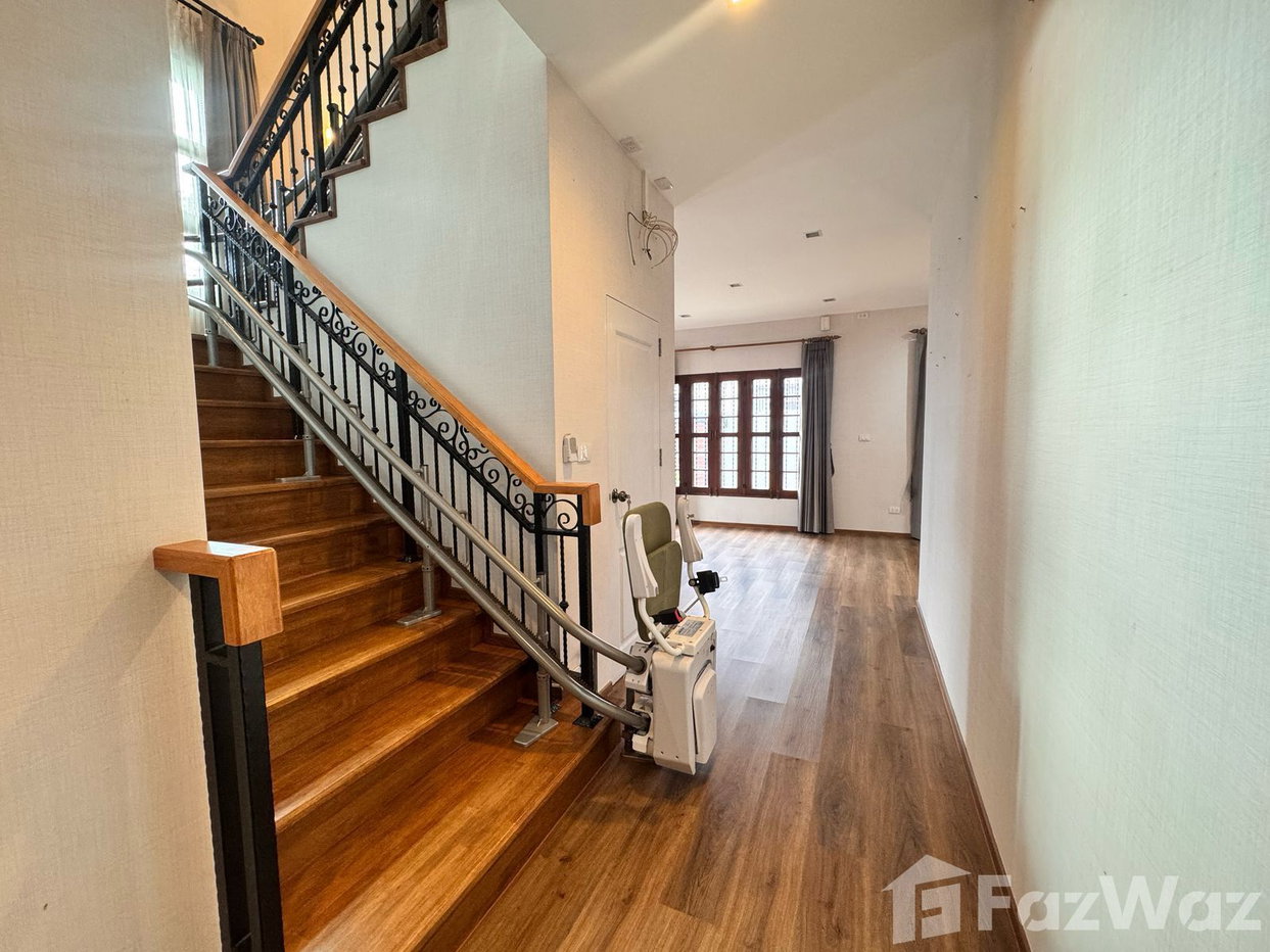 picture 6Bedrooms Corner House+ Warehouse For sale 5337080 - 6/23
