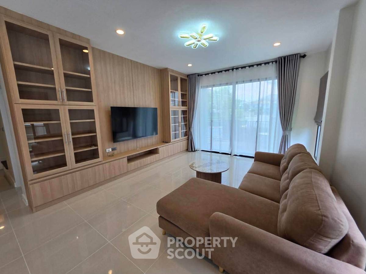 รูป คอนโด 3-ห้องนอน ที่ วินด์แฮม จอมเทียน พัทยา ใกล้ เมืองพัทยา (ID 3469315) - รูปที่ 3/14