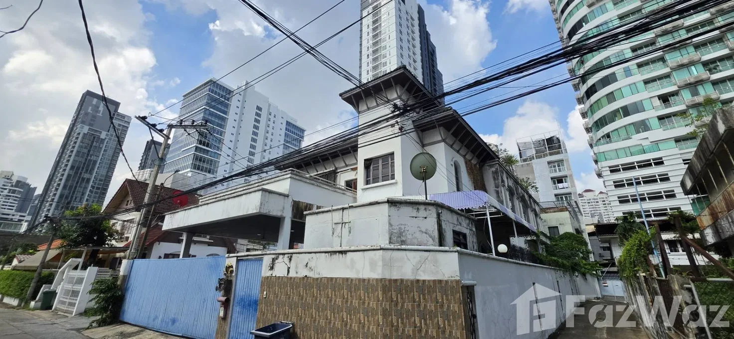 picture 4 Bedroom House for sale in Khlong Tan Nuea, Bangkok  6908403 - 1/19