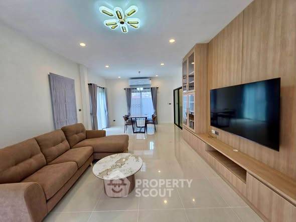 รูป คอนโด 3-ห้องนอน ที่ วินด์แฮม จอมเทียน พัทยา ใกล้ เมืองพัทยา (ID 3469315) - รูปที่ 1/14