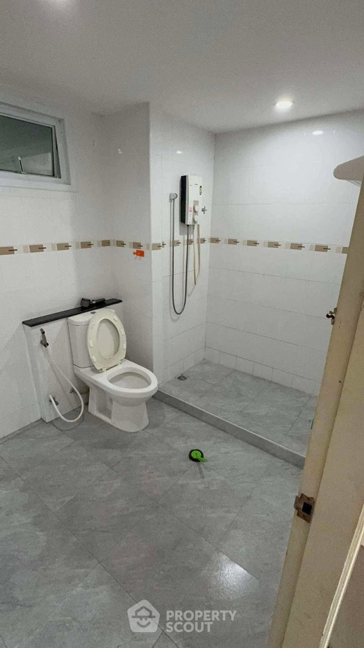 picture 3-BR Condo Family Ratchada Near BTS Saphan Khwai (ID 2108751) - 5/5