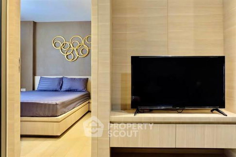 200m From BTS Chong Nonsi | 1-BR Klass Silom Condo (ID 3469477)