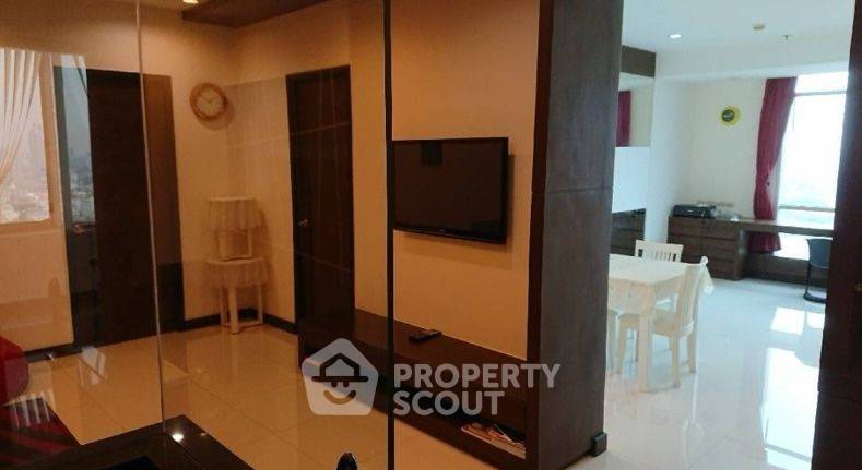 picture 24th-Floor 2-BR Baan Sathorn Chaopraya, BTS Krung Thon Buri (ID 549289) - 3/13