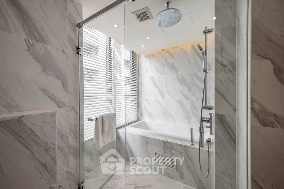 picture 2-BR Condo at Muniq Sukhumvit 23 near MRT Sukhumvit (ID 3473204) - 11/14