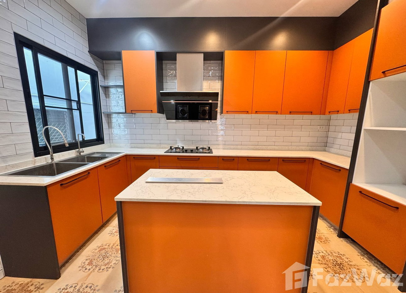 picture 6Bedrooms Corner House+ Warehouse For sale 5337080 - 7/23