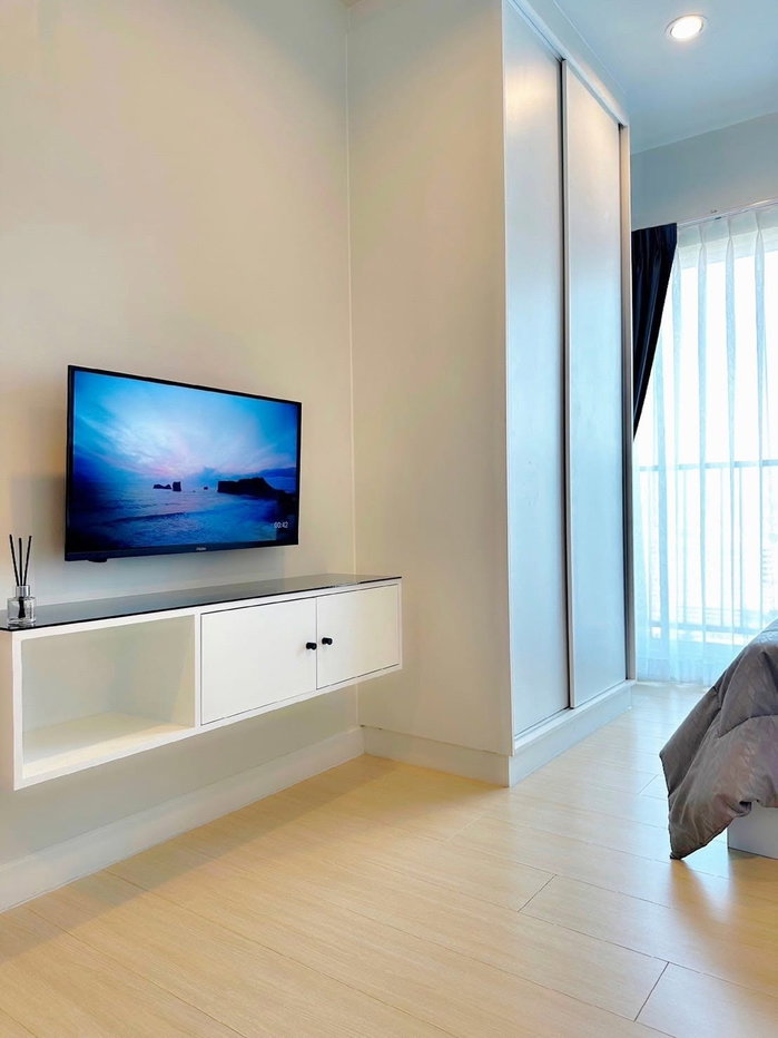 รูป Metro Sky Wutthakat【𝐑𝐄𝐍𝐓】🔥ห้องสวยกะทัดรัด ตกแต่งโทนสว่าง โซฟานุ่ม พร้อมระเบียงวิวโล่ง🔥 ติดต่อไลน์ไอดี: @hacondo - รูปที่ 3/9