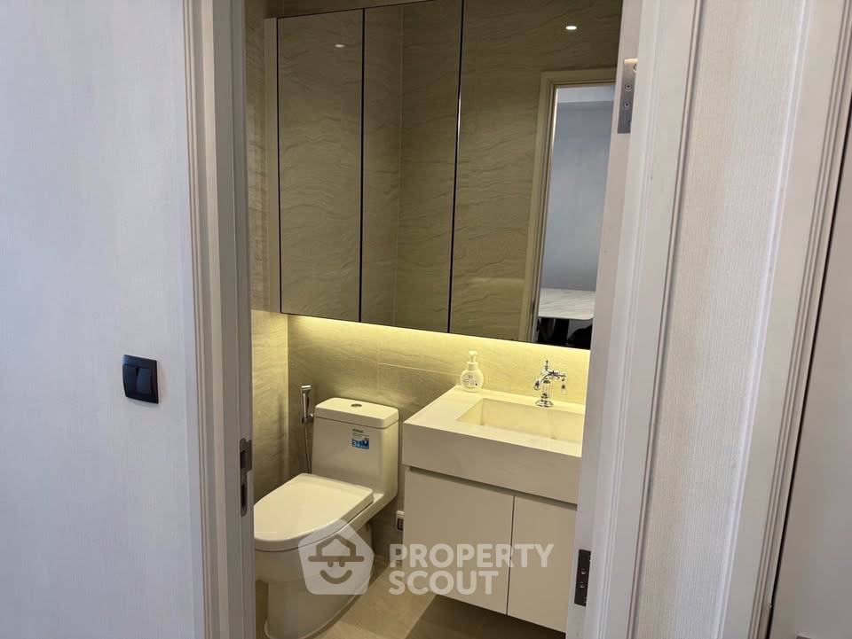 picture Pet-Friendly 2-BR Condo At Muniq Langsuan Near BTS Ratchadamri (ID 3473215) - 4/18