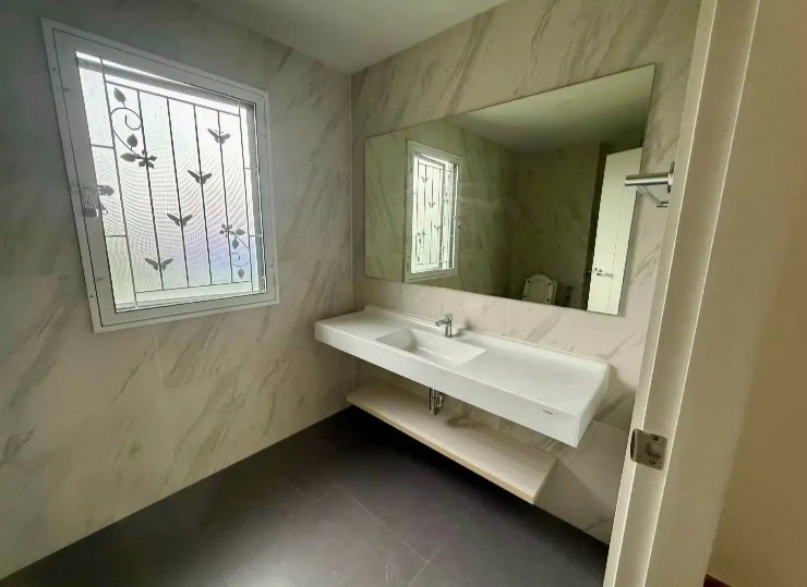 รูป 🏡 ให้เช่าทาวน์โฮมหรู 3.5 ชั้น Maison 168 ลาดพร้าว 101 (K289)
💰 35,000 บาท/เดือน - รูปที่ 14/30