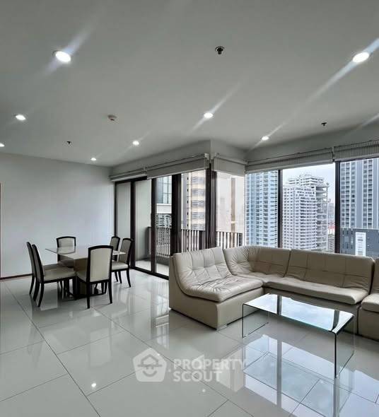 รูป คอนโด 2-ห้องนอน ที่ ดิ เอ็มโพริโอ เพลส ใกล้ BTS พร้อมพงษ์ (ID 3467241) - รูปที่ 1/10