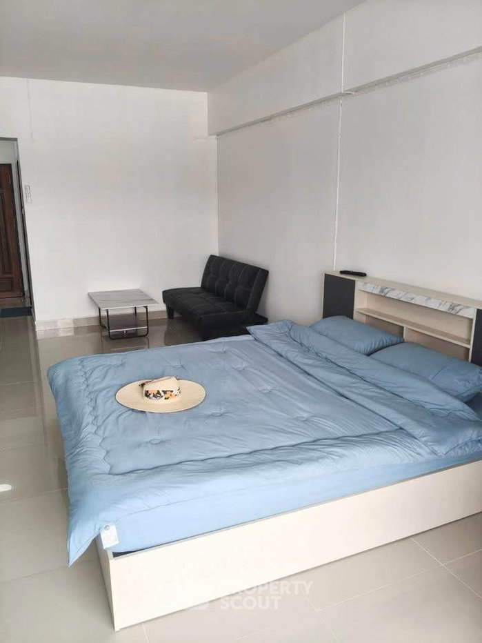 picture 1-BR Condo at Sombat Pattaya Condotel close to Phratamnak (ID 3469570) - 5/16