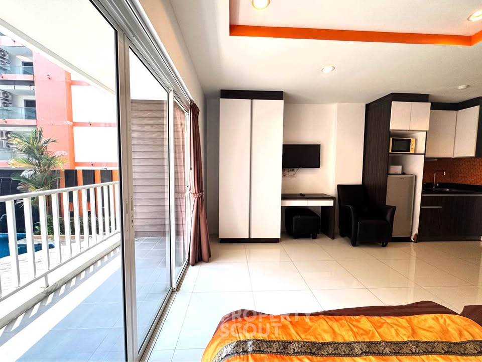 picture Studio Condo at New Nordic VIP 3 close to Phratamnak (ID 3470013) - 6/14