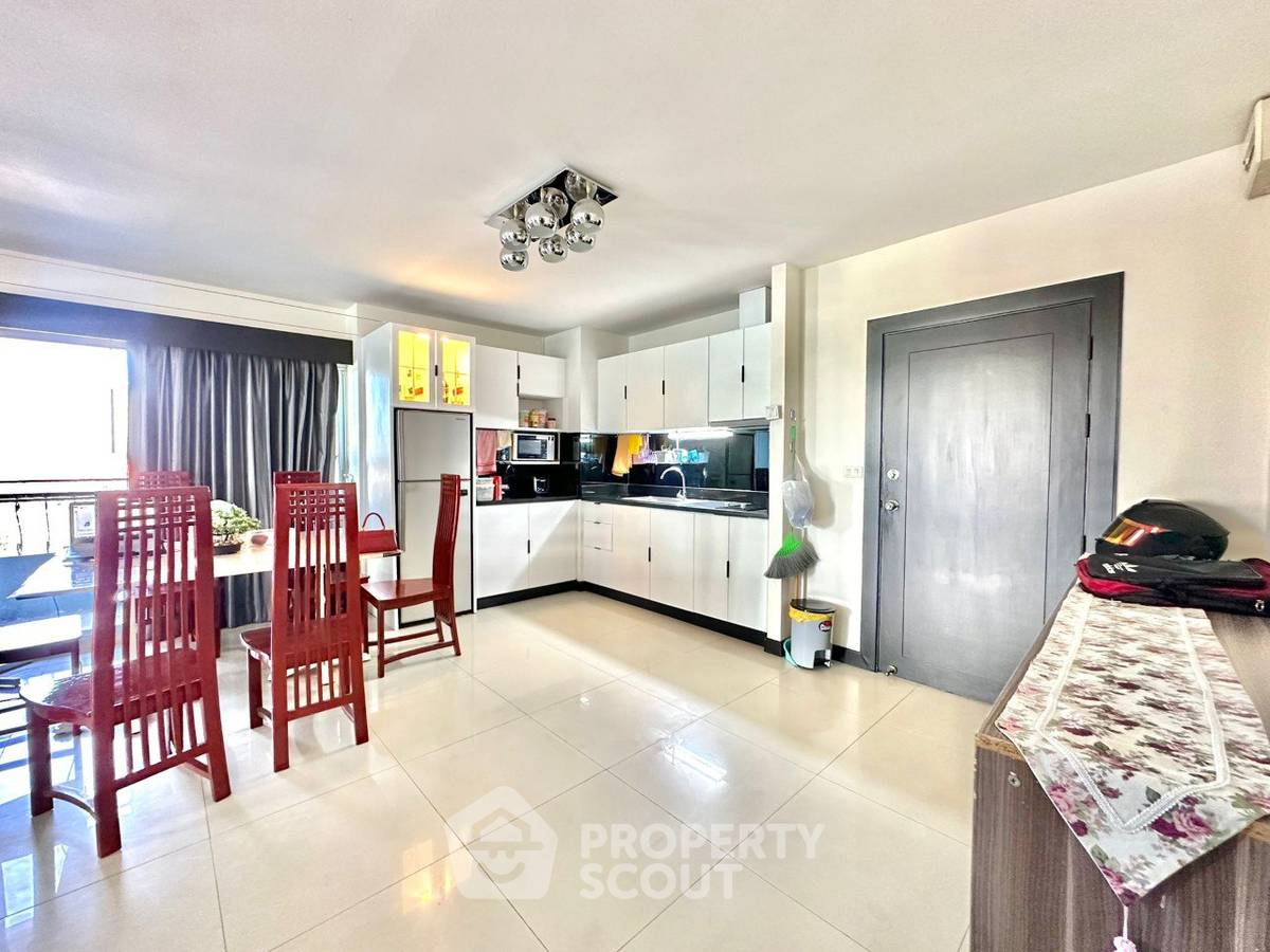 รูป ขายคอนโด 2 ห้องนอน Platinum Suites Condominiums / TW Condominium (ID 3281072) - รูปที่ 1/29