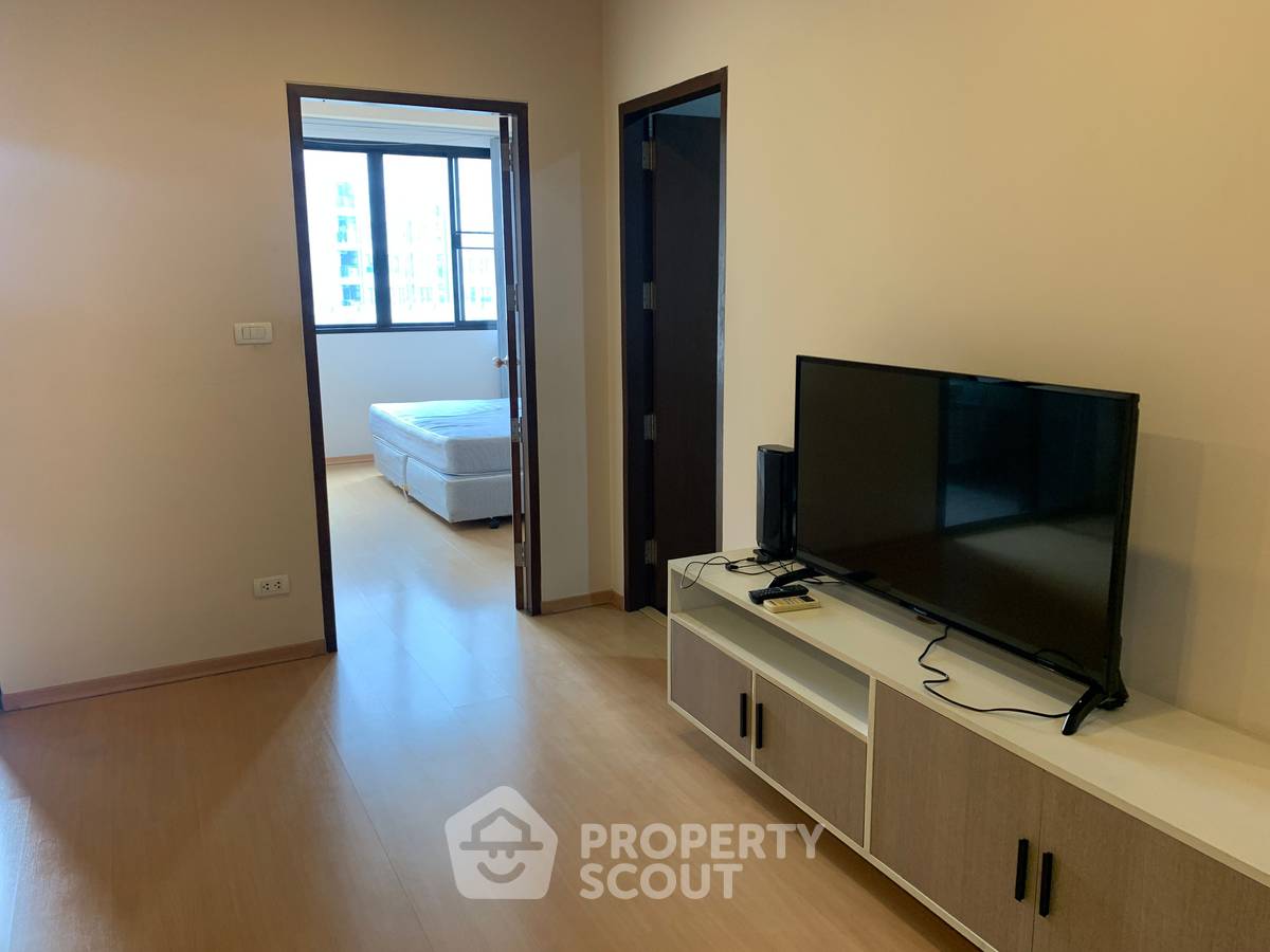 picture 1-BR Vista Garden Condominium Near BTS Phra Khanong (ID 57988) - 2/20